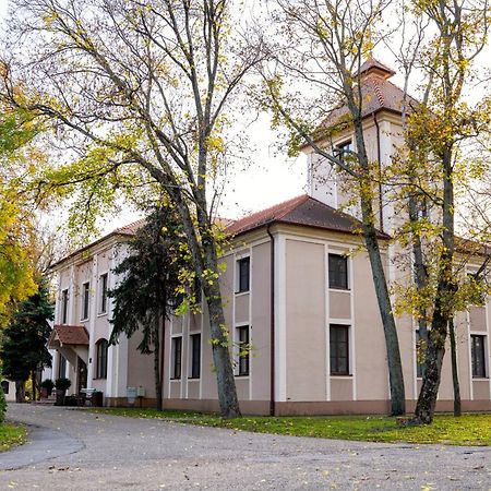 Kastel Hotel Бачка-Топола Экстерьер фото